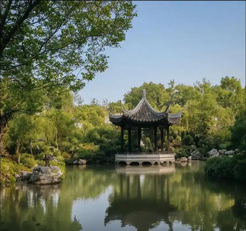 开封鼓楼倾城餐饮有限公司